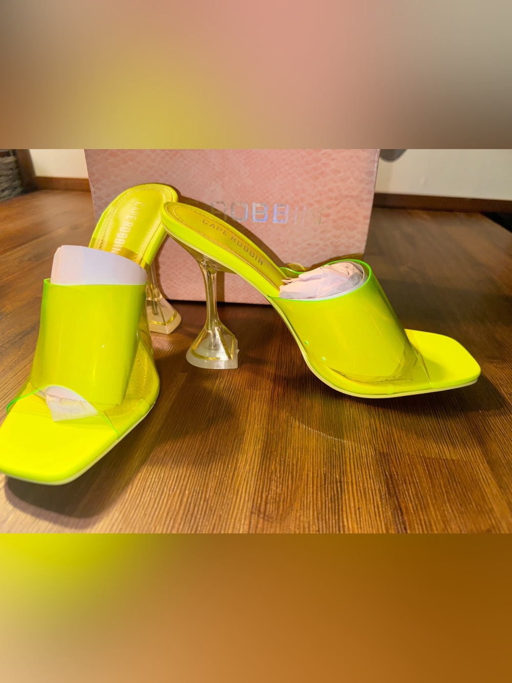 NWT Cape Robbin Breeze Lime Clear Heeled Mules – Size 7